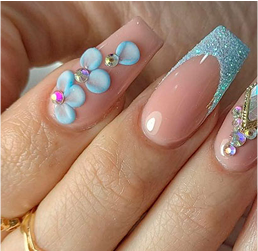 Uñas decoradas con efecto 3d